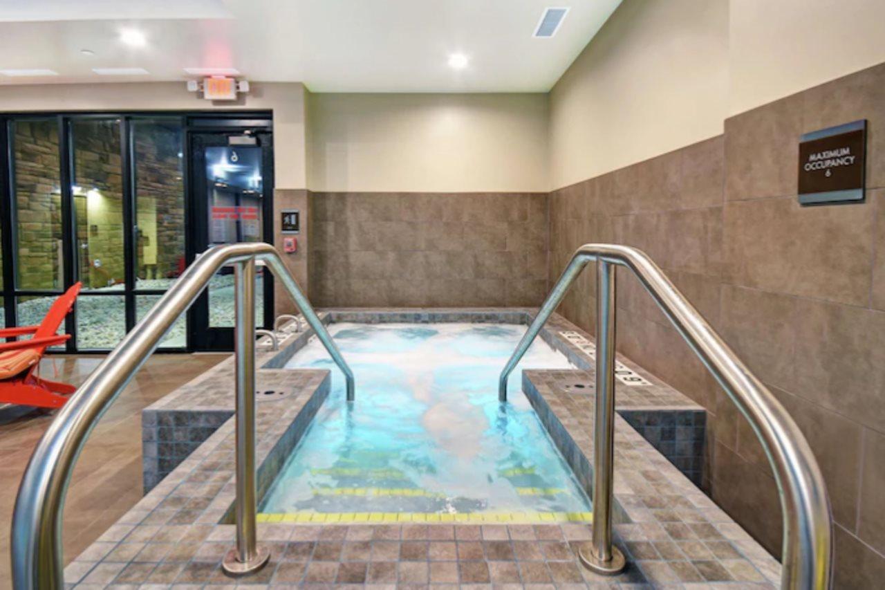 Home2 Suites By Hilton Beloit Bagian luar foto