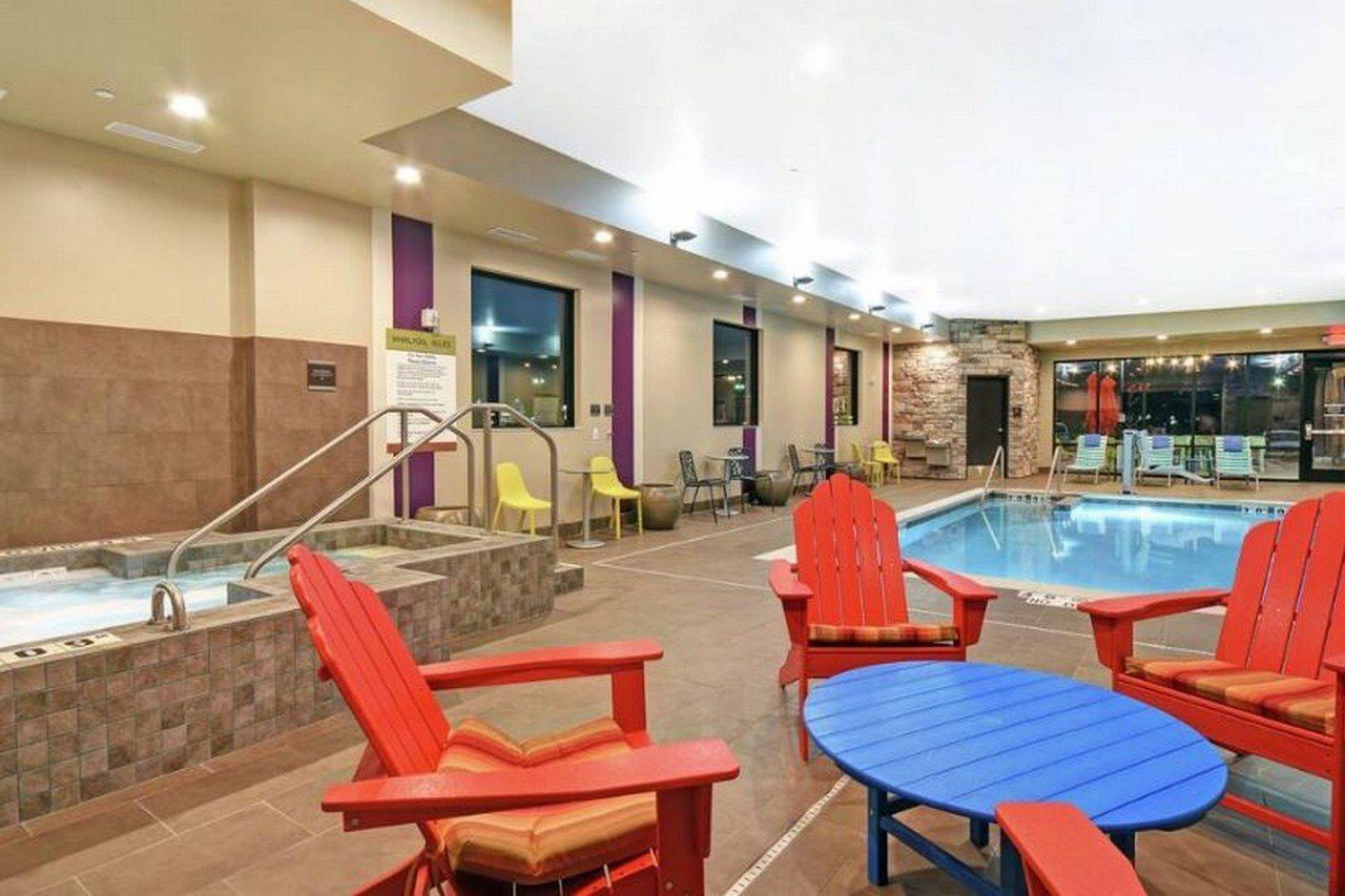 Home2 Suites By Hilton Beloit Bagian luar foto