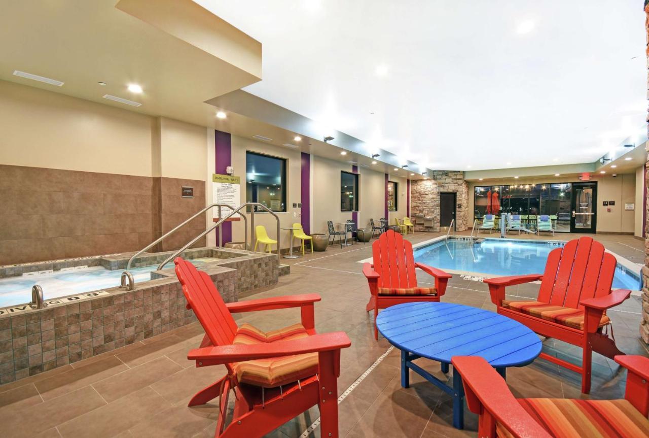 Home2 Suites By Hilton Beloit Bagian luar foto