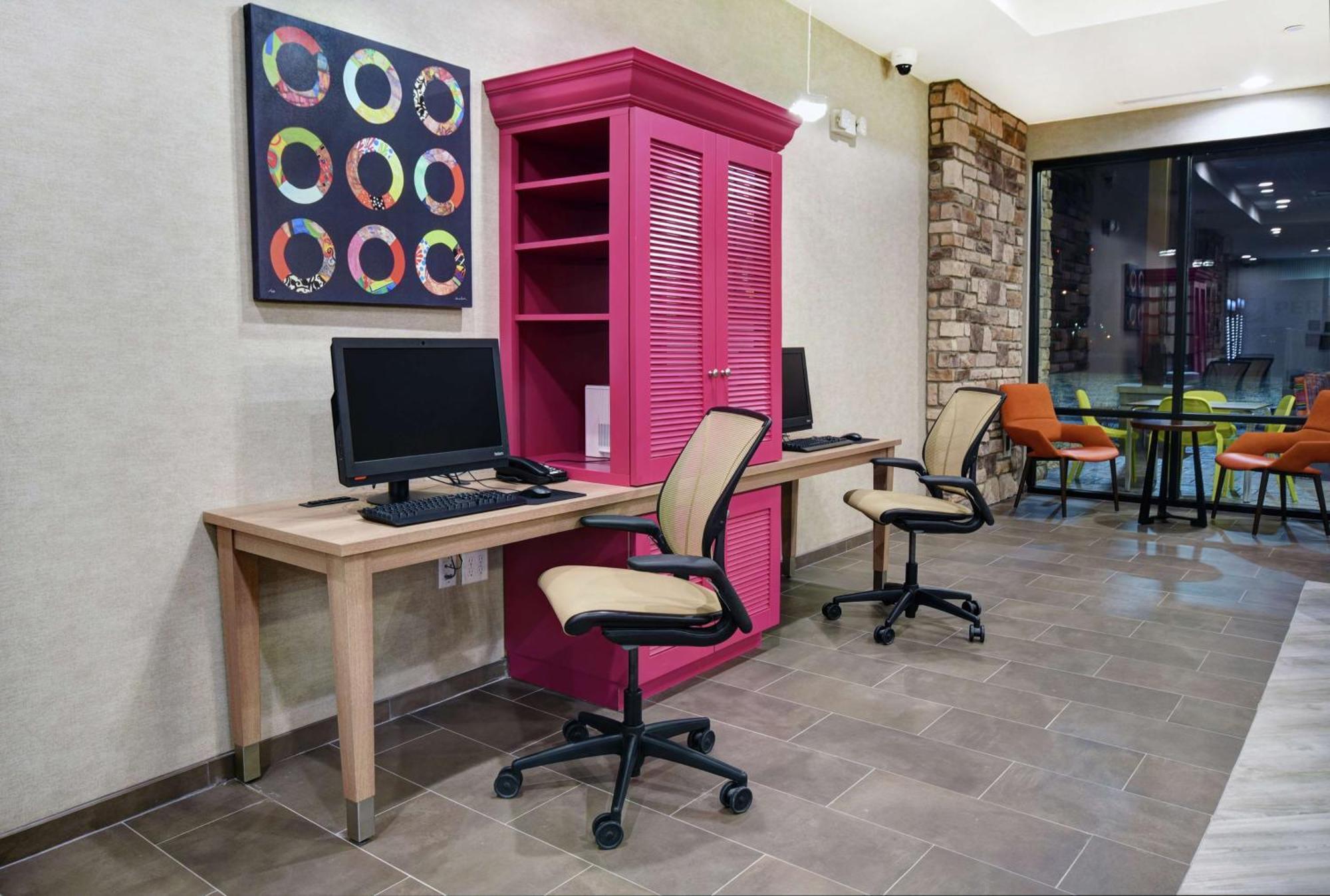 Home2 Suites By Hilton Beloit Bagian luar foto