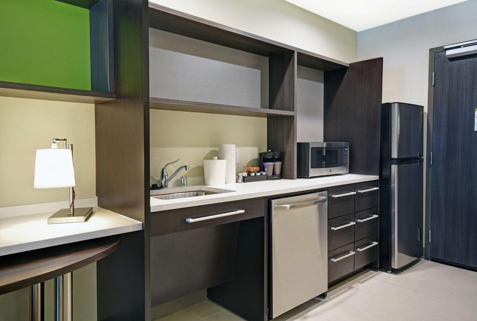 Home2 Suites By Hilton Beloit Bagian luar foto