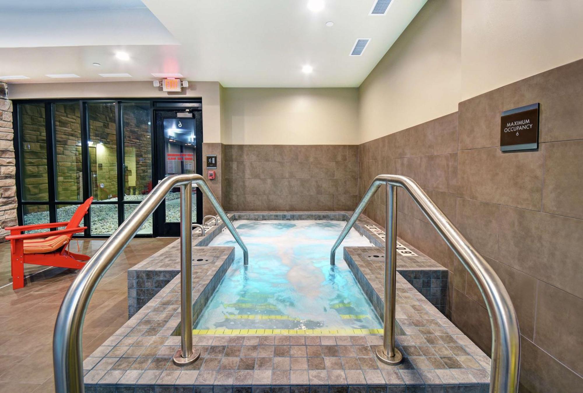 Home2 Suites By Hilton Beloit Bagian luar foto