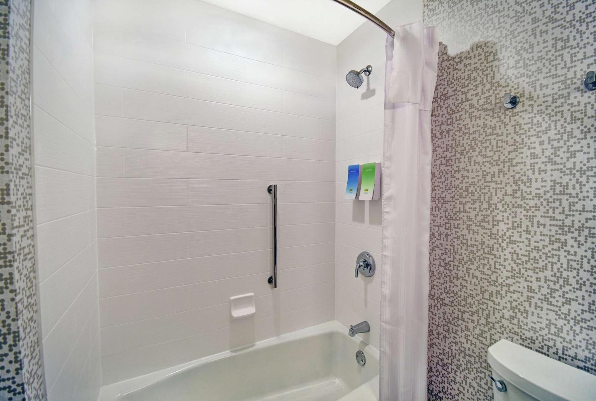 Home2 Suites By Hilton Beloit Bagian luar foto