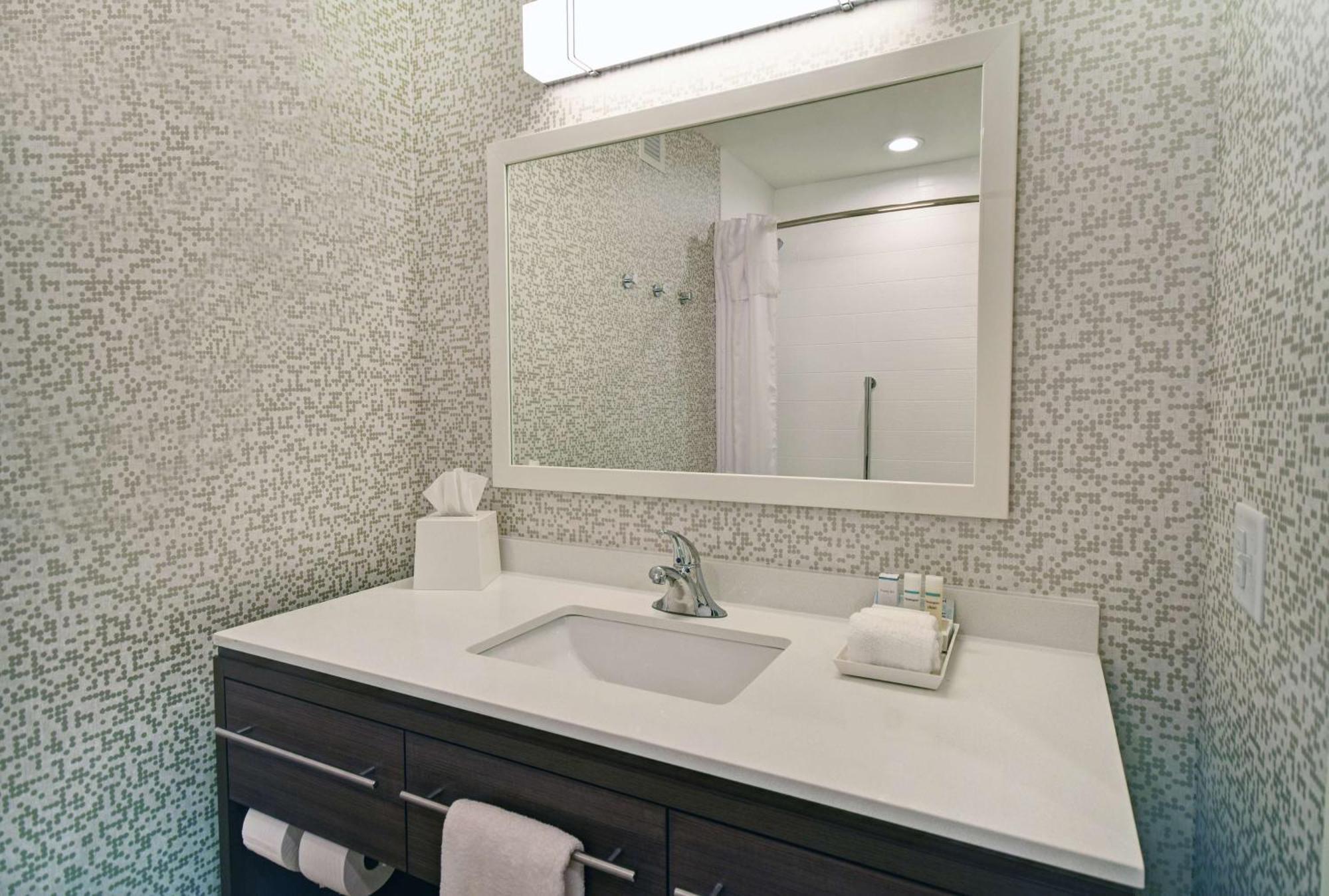 Home2 Suites By Hilton Beloit Bagian luar foto