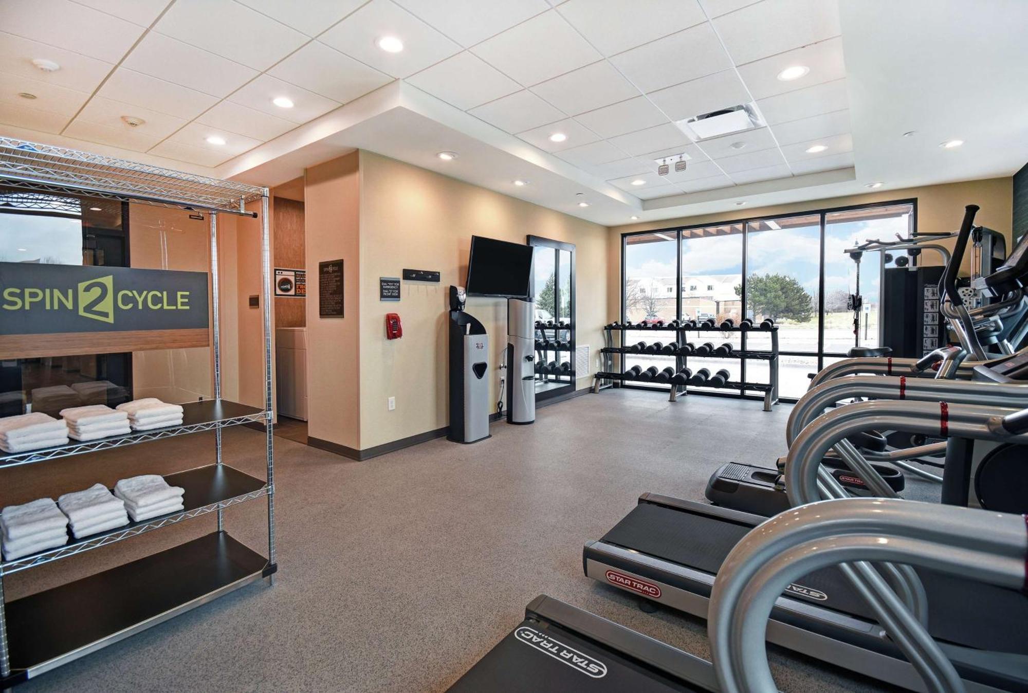 Home2 Suites By Hilton Beloit Bagian luar foto